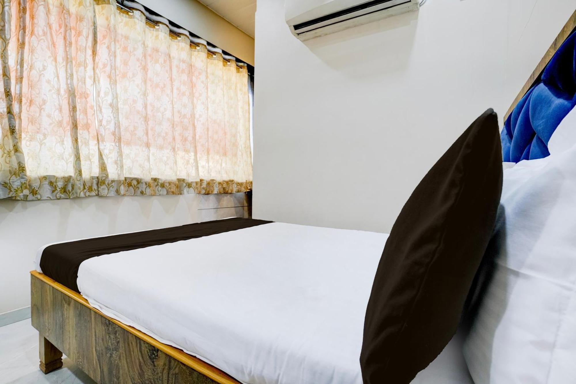 Super Hotel O Divine Fine Dine Lodging And Boarding Kalyān 외부 사진