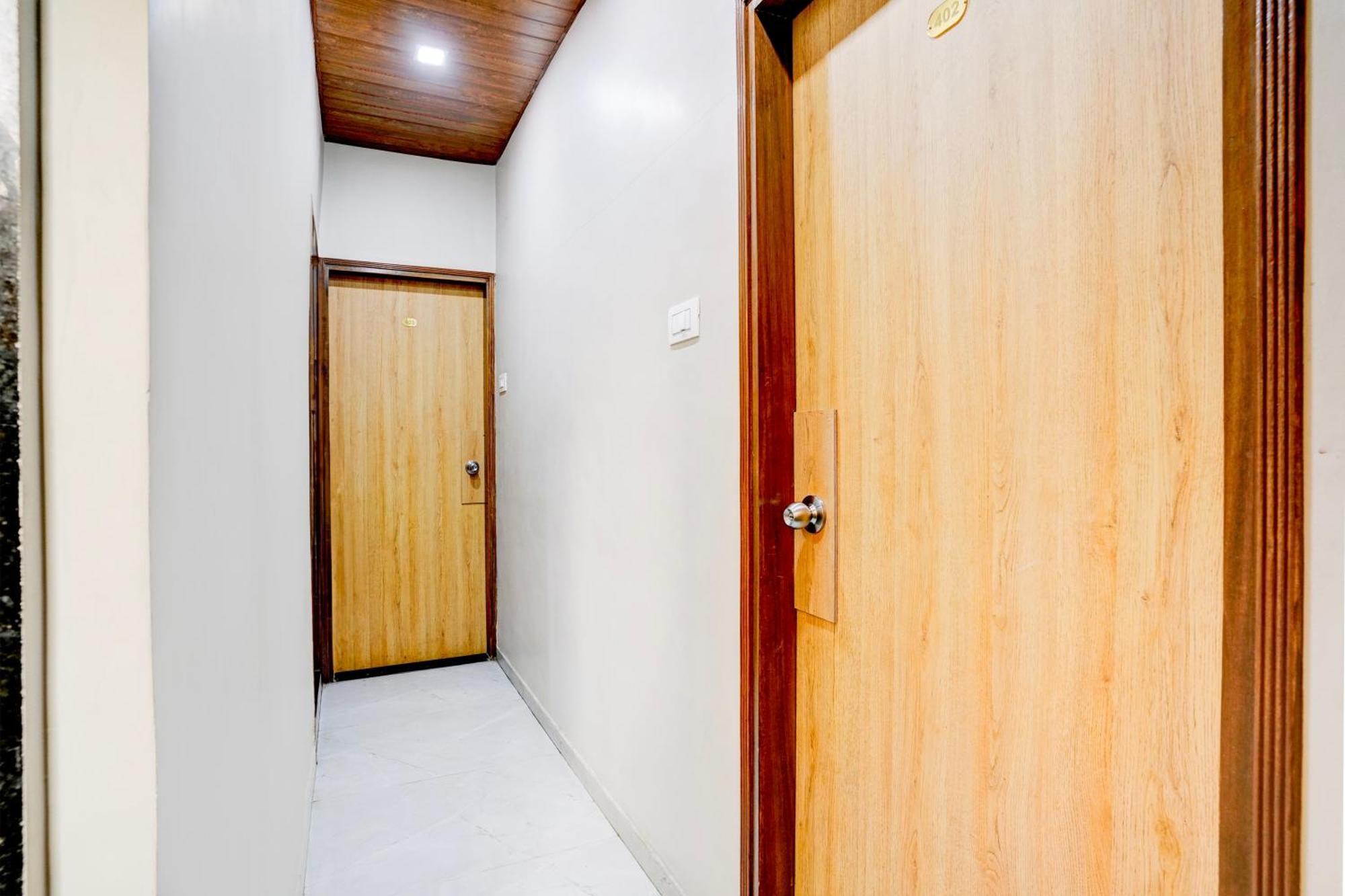 Super Hotel O Divine Fine Dine Lodging And Boarding Kalyān 외부 사진